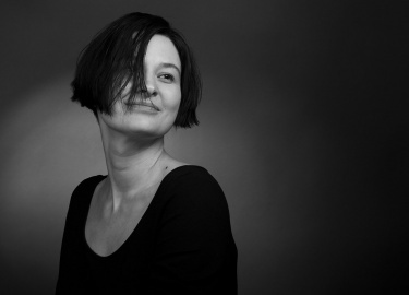 В десять лет Елена Сапегина влюбилась в Андрея Миронова и решила, что назовет своего сына в его честь. В 19 лет чуть не поседела на спектакле &laqu...